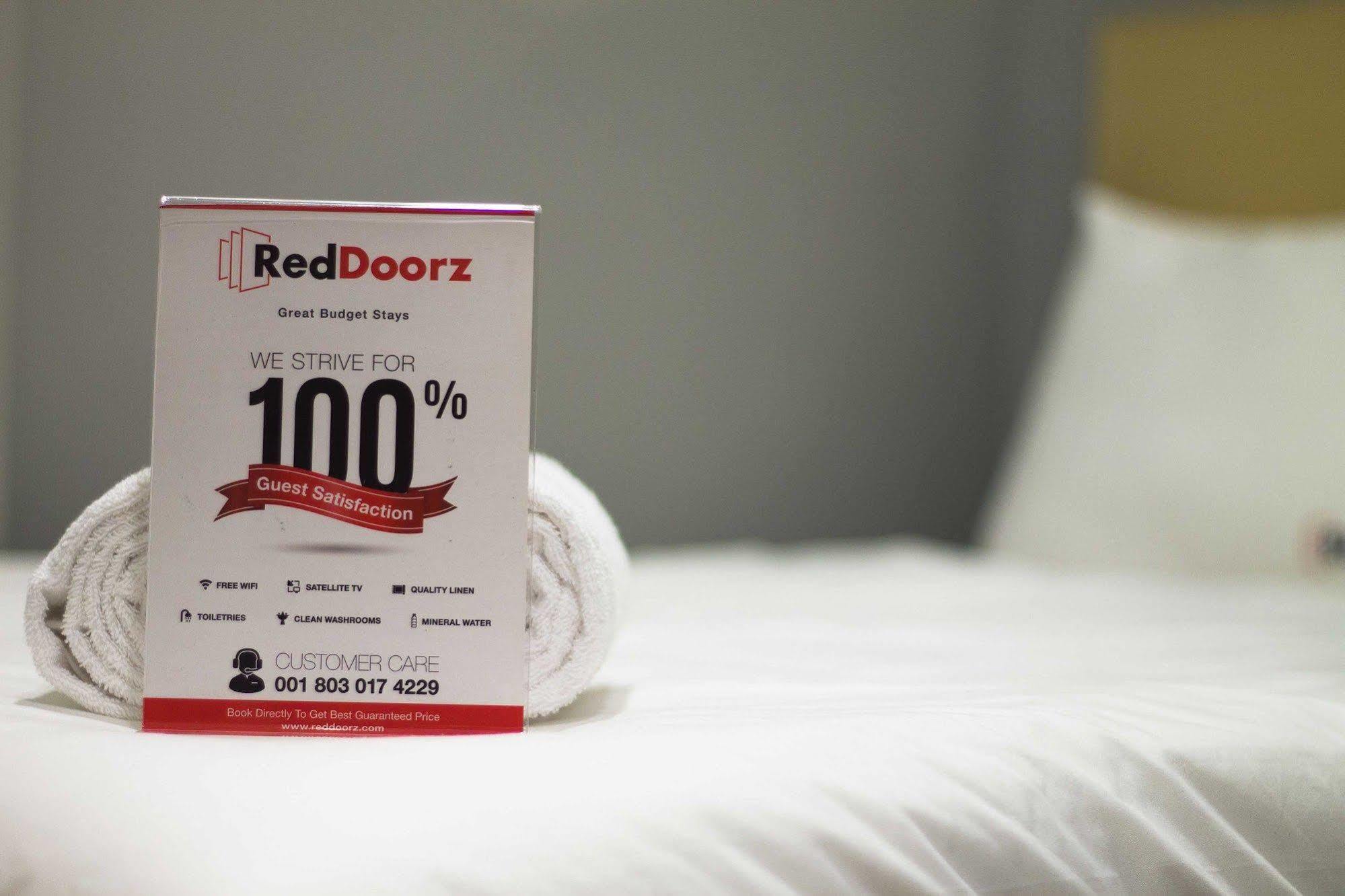 Reddoorz @ Sehati Raya Kuta Legian  Bagian luar foto