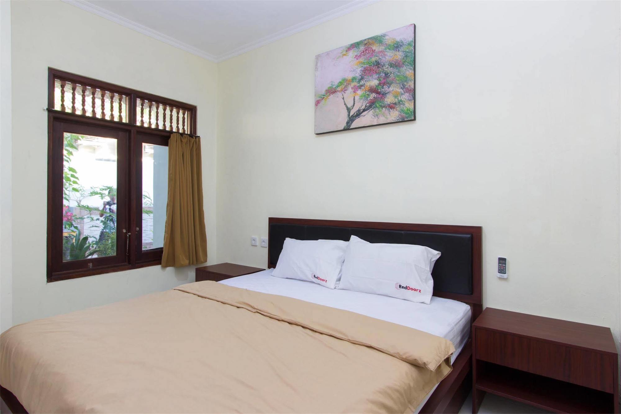 Reddoorz @ Sehati Raya Kuta Legian  Bagian luar foto