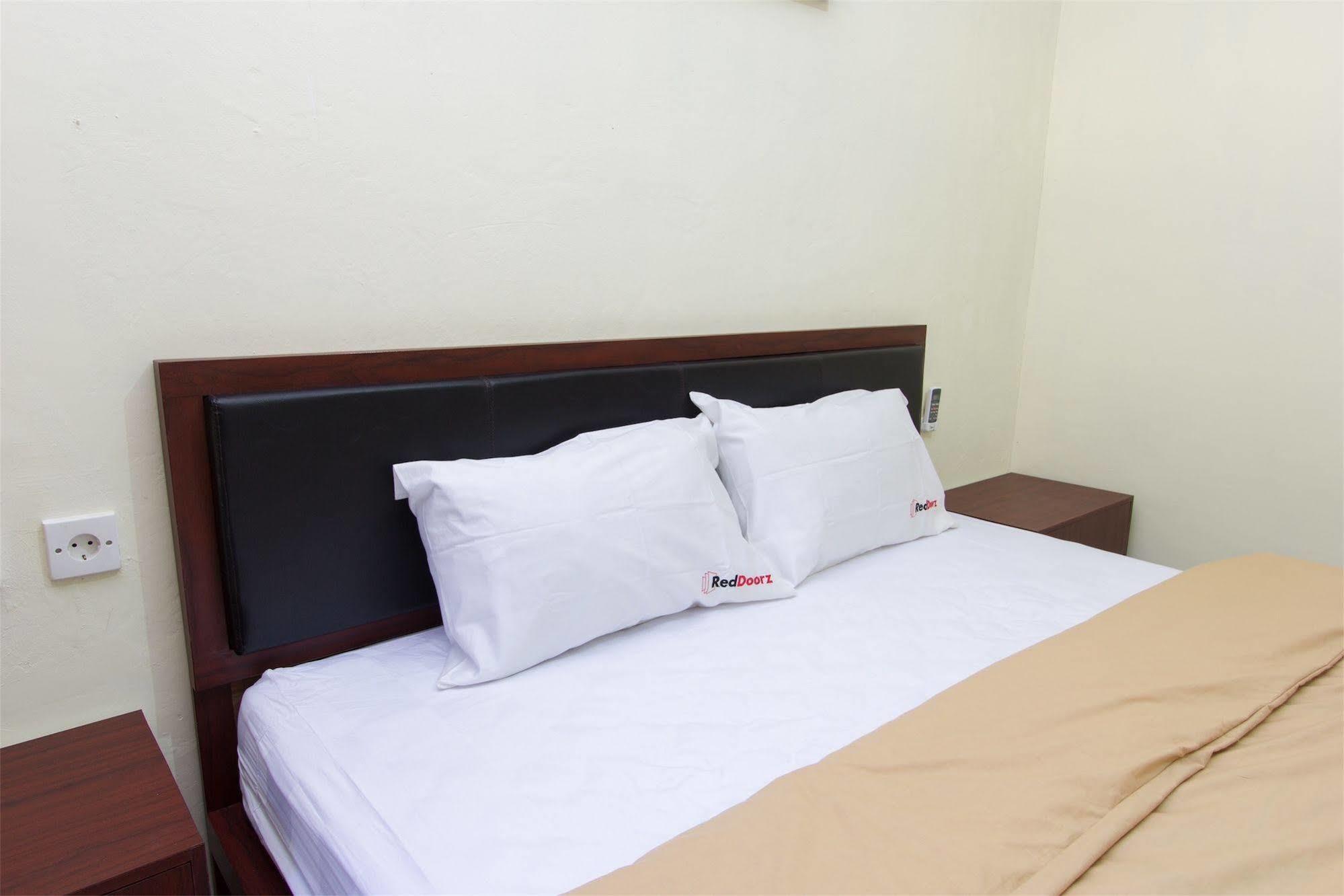 Reddoorz @ Sehati Raya Kuta Legian  Bagian luar foto